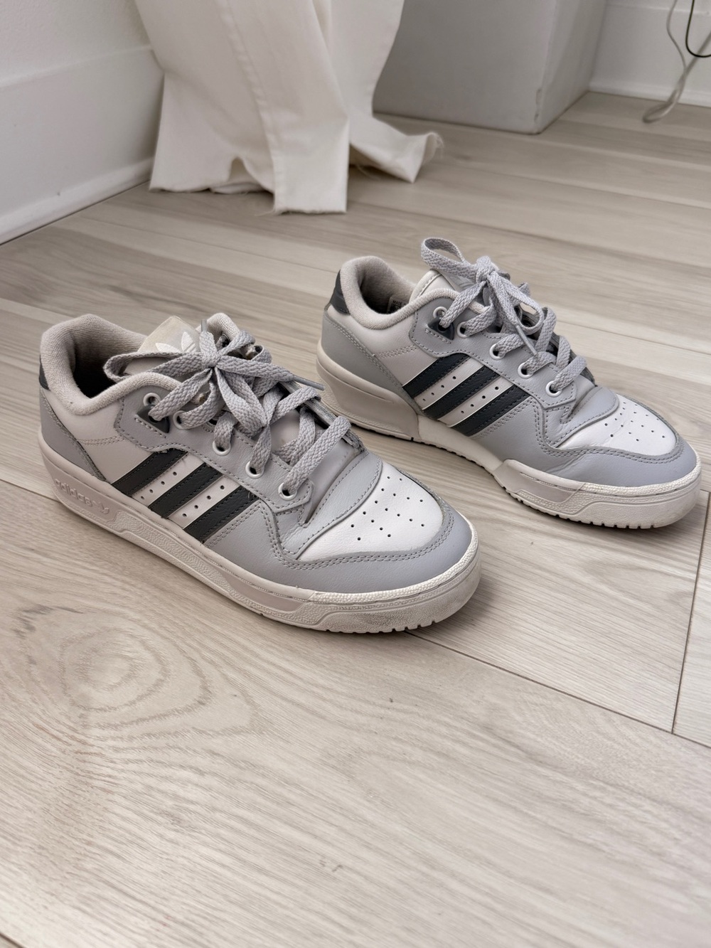 Gray Adidas platform sneakers, Kids size 5.5 (Women’s 7)